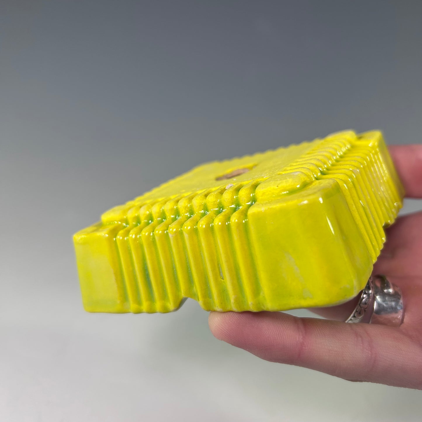 TENNIS BALL GREEN SCHMUTZ-TRAY