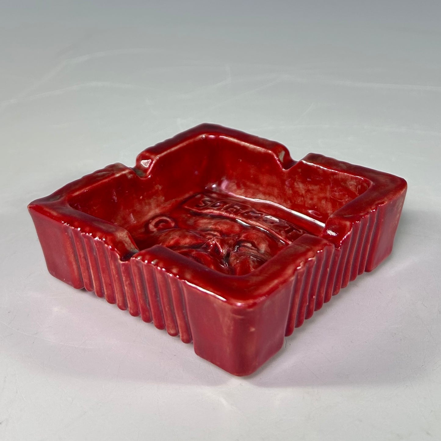 RED SCHMUTZ-TRAY