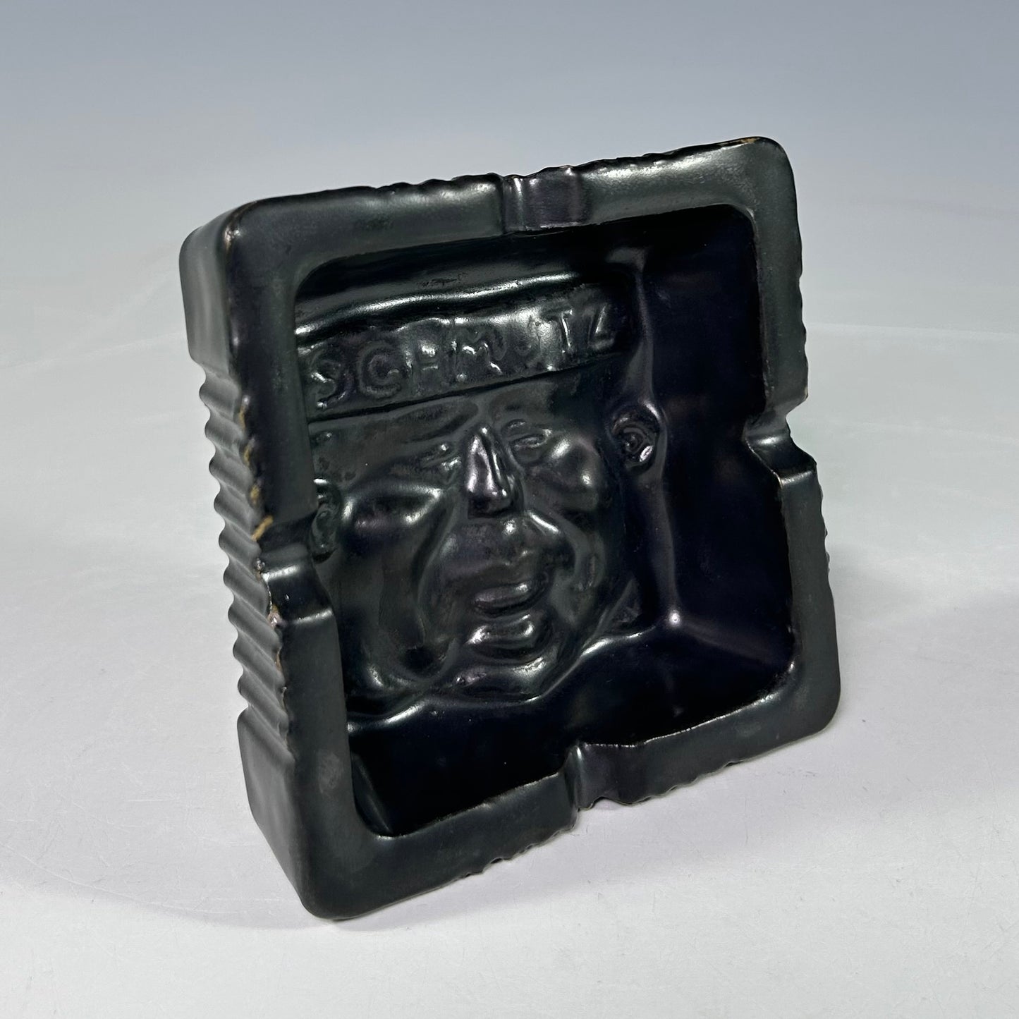 BLACK METAL SCHMUTZ-TRAY