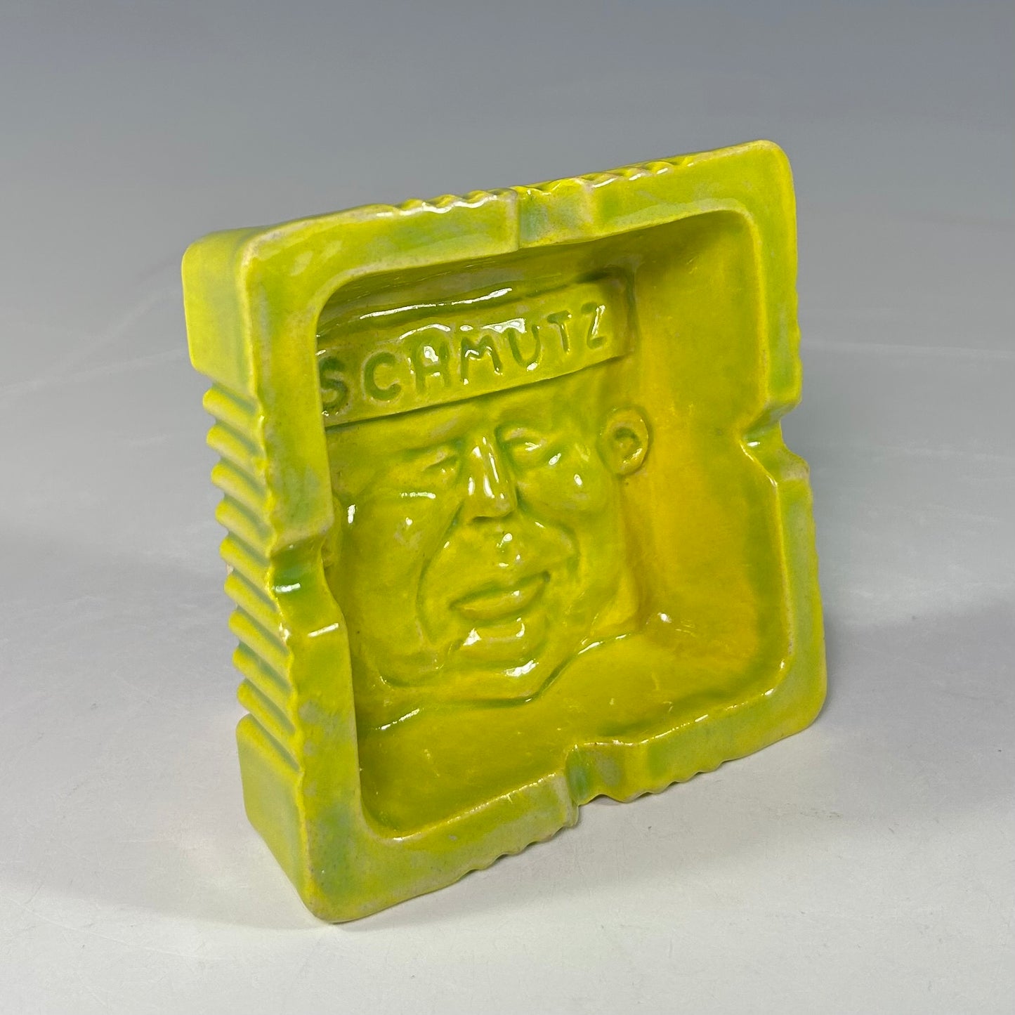 TENNIS BALL GREEN SCHMUTZ-TRAY